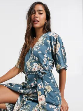 Like New Liquorish Wrap Dress in Blue Floral, Size 10